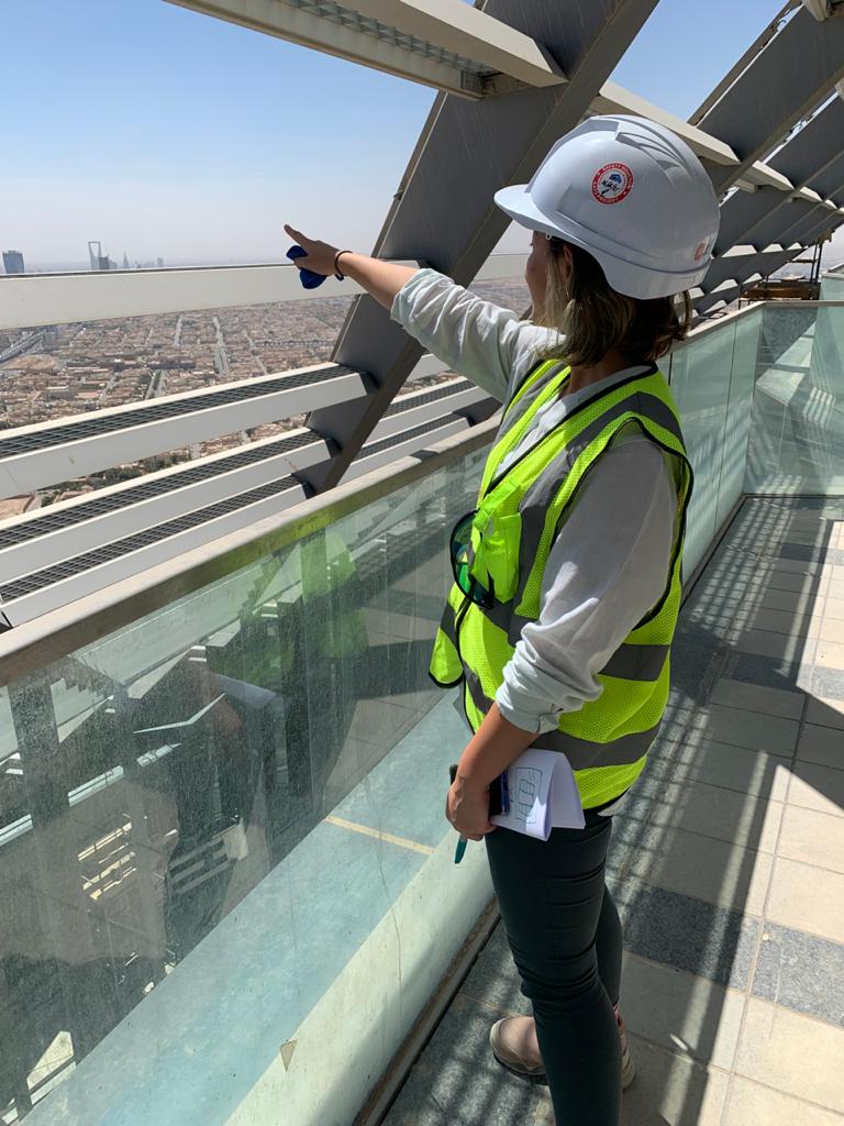 _lulzz's tweet photo. When the elevators aren't working and you gotta go to the top floor you tend to enjoy the view for a bit longer 🤣😭 https://t.co/ruowuV4LKa