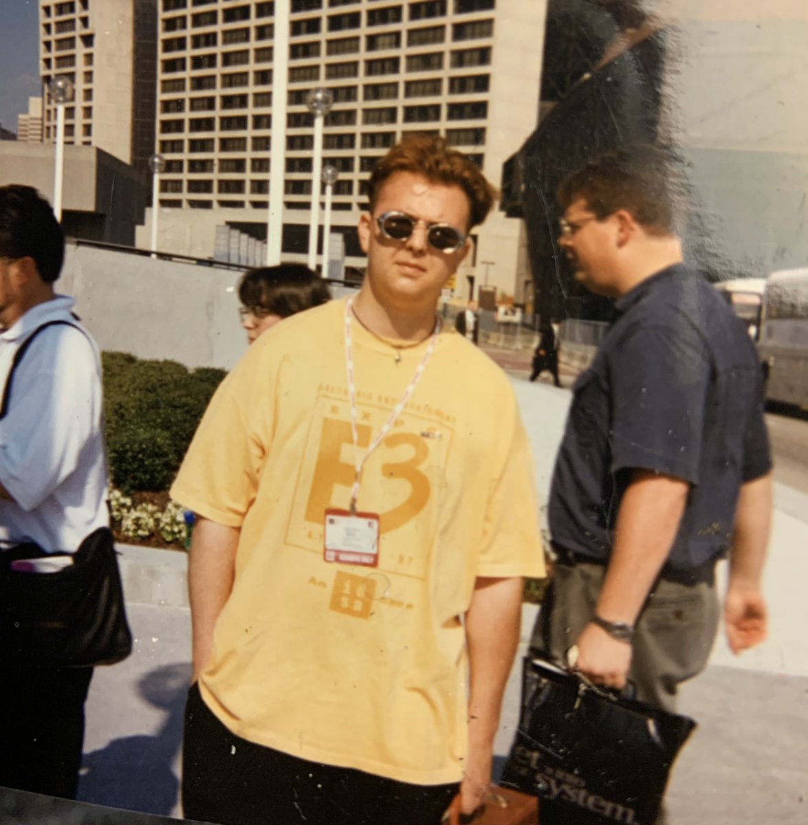 QuinnFox's tweet photo. E3 1997. Wow, thank goodness I grew up. @sincespacies @GtoTheNextLevel @KevinCline77 @Deewtaei @Gwilym57735375 #E3 #E397 #wow #allgrownup https://t.co/ePsHwEJs6w
