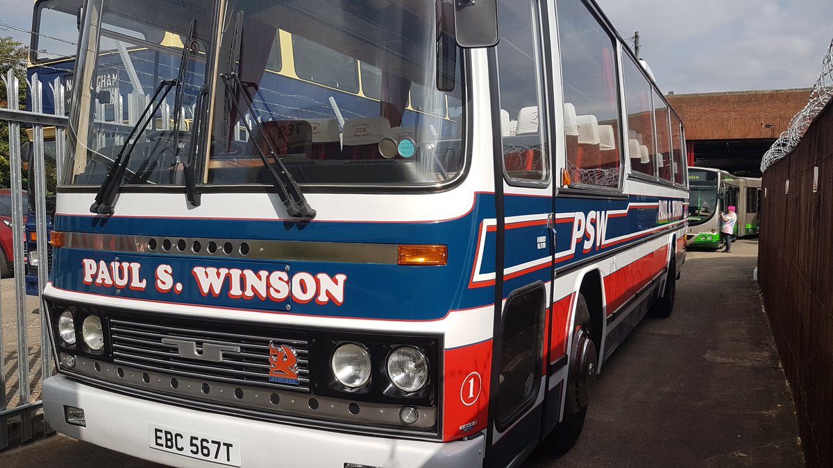 enthusiast_bus's tweet image. Preserved Paul S Winson Unicar Bodied Bedford YMT new to Charnwood Coaches of Shepshed in 1979. This one did runs yesterday also. Unfortunately I didn't get  a chance to have a ride on it.