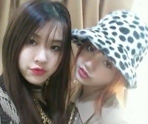 dbeerry_32's tweet photo. adoro tanto esta foto, adoro a mis chicas<33
#Protect_LISA_BP
#PROTECTLS1 https://t.co/WvAYt3TRSz