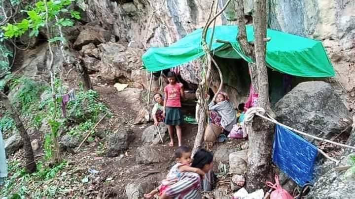 over 1,000 refugees in KyaukYit village, Myaung Tsp are in urgent need of food &amp; humanitarian aids according to a relief worker. #JuntaUsesArtilleryWeapons #Sep19Coup  #WhatsHappeningInMyanmar