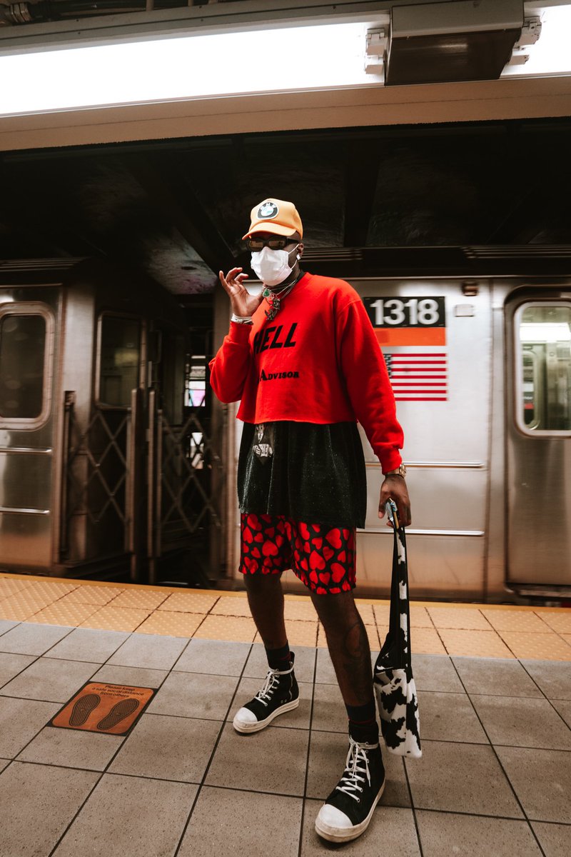 RunwayCatwalker's tweet photo. New energy otw https://t.co/ZJm0ttPxOO