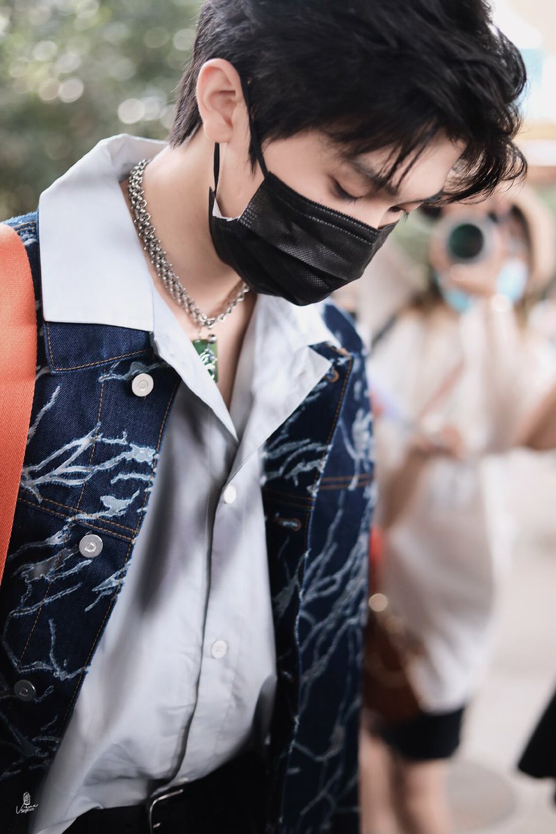 LinmoTHStory's tweet image. ©️VeuxSept0106｜林墨 Weibo Update!

210919
WUX🛬

🔗 m.weibo.cn/5199026682/468…

#หลินโม่ #林墨 #LinMo #INTO1