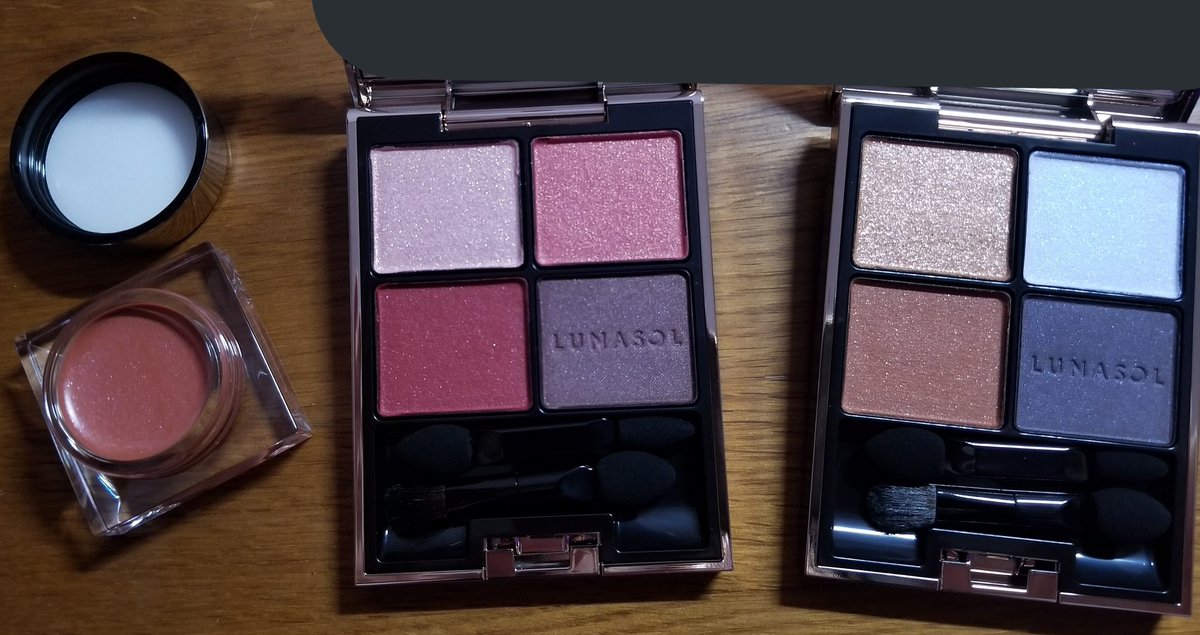 前に&amp;beマスタード×黄色シャドウつけたら全然似合わなかったんだけど、ミスティックグロウつけたらちらちら繊細ラメ+薄化粧めちゃかわだったのでつかうことにする🥺
ルナソル秋コレの黄色も予約してるけどどうしようかな……（ギリギリ引取予定）
