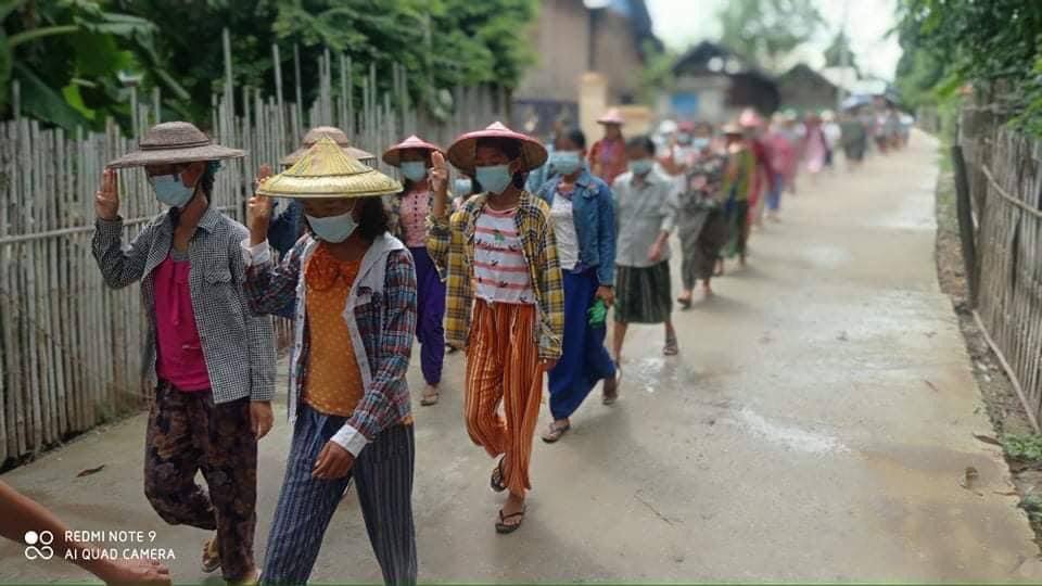 Locals of Eastern Yinmarpin &amp; Northern Salingyi Tsp never skip a day to protest against Genocidal Dictatorship by chanting revolutionary slogans. #JuntaUsesArtilleryWeapons #Sep19Coup  #WhatsHappeningInMyanmar