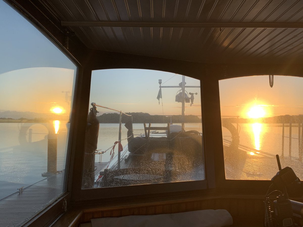 JanSwatridge's tweet photo. Sunrise Lower Lough Erne #fermanaghlakes https://t.co/0WP5Q7EaNP