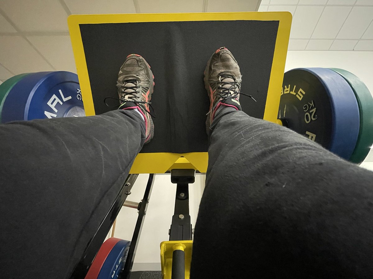 Sarnia891's tweet photo. I lay in bed between 4 &amp; 6 this morning procrastinating, (not a euphemism) then I remembered the advice of an old friend “JFDI” Just f***Ing do it. So I did. Headspace clear. #setupfortheday #eatthefrog #mentalhealth #sundayvibes #strongnotskinny https://t.co/x0eVf6WHO5
