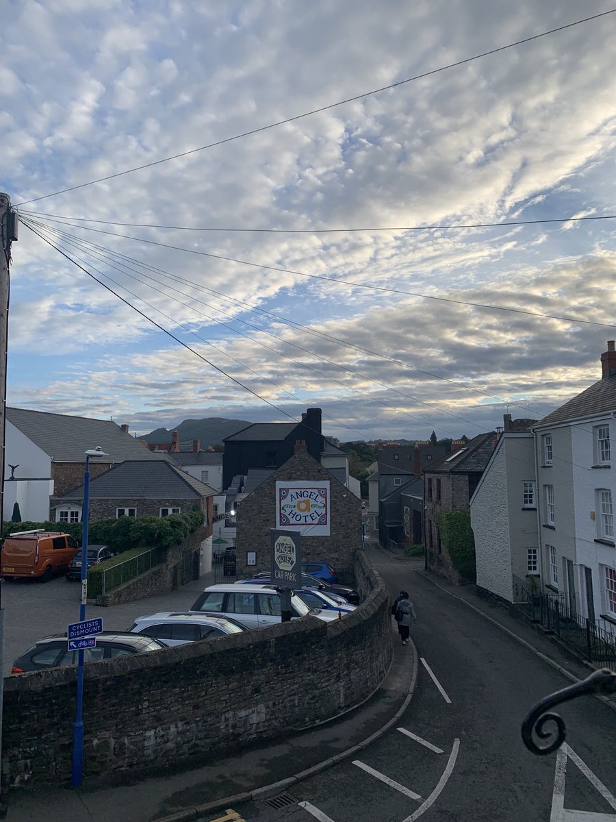 Bore da Abergavenny. Looking good for the final day of the ⁦<a href="/afoodfestival/">Abergavenny Food Festival</a>⁩