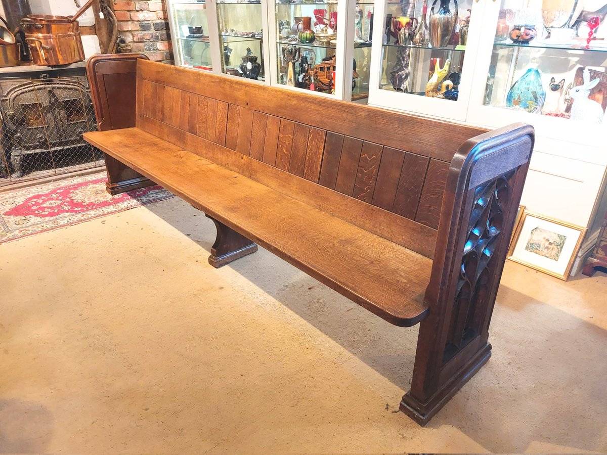eversleybarn's tweet image. #gothicrevivalpew #largeoaktable #oakrefectorytable #paintedchestofdrawers #antiquefurniture #antiquetefectorytable #antiquechestofdrawers #antiquepew #judismithantiques #eversleybarnantiques