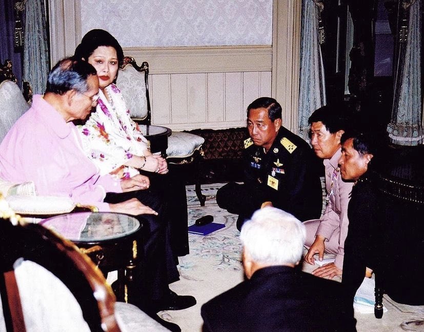 แนวร่วมธรรมศาสตร์และการชุมนุม (UFTD) tweet media