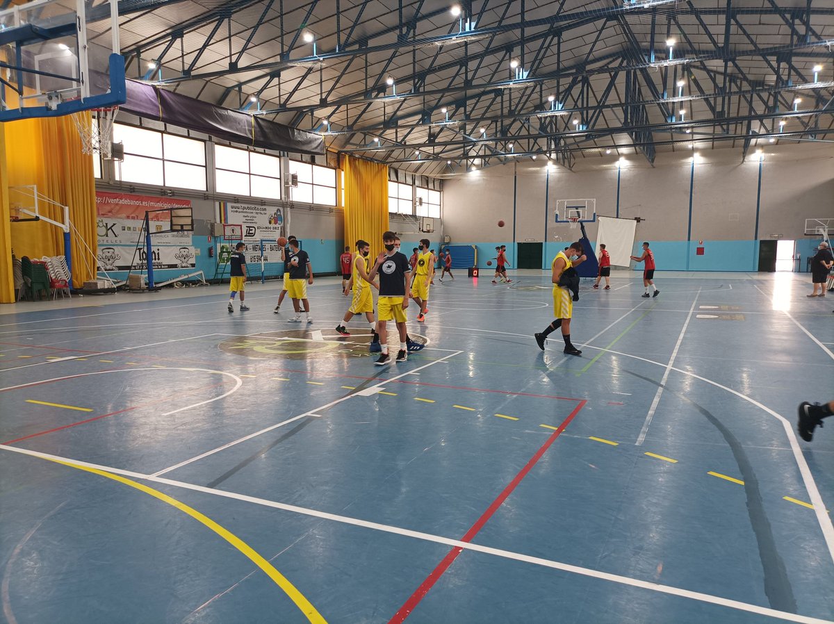 BasketPisones's tweet photo. Ayer el junior arrancó la temporada en Venta de Baños en la eliminatoria de la fase de ascenso. Hoy tenemos la vuelta en Talamillo a las 18:20 https://t.co/sWq38XCEHz