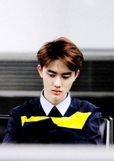 freedks_'s tweet photo. Kyungsoo:              Lysn:
I've to eat my         I've to eat my
mom's food            mother in law https://t.co/C38iWYF4dp