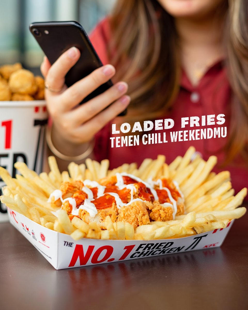 KFCINDONESIA's tweet photo. Weekend gaada yang nemenin? Kenalin nih, Loaded Fries, temen ngemil sambil ngechill di hari Minggu! Makin semangat lagi nih berkativitasnya~
#kfcindonesia #kfcloadedfries https://t.co/3M3sLss68L