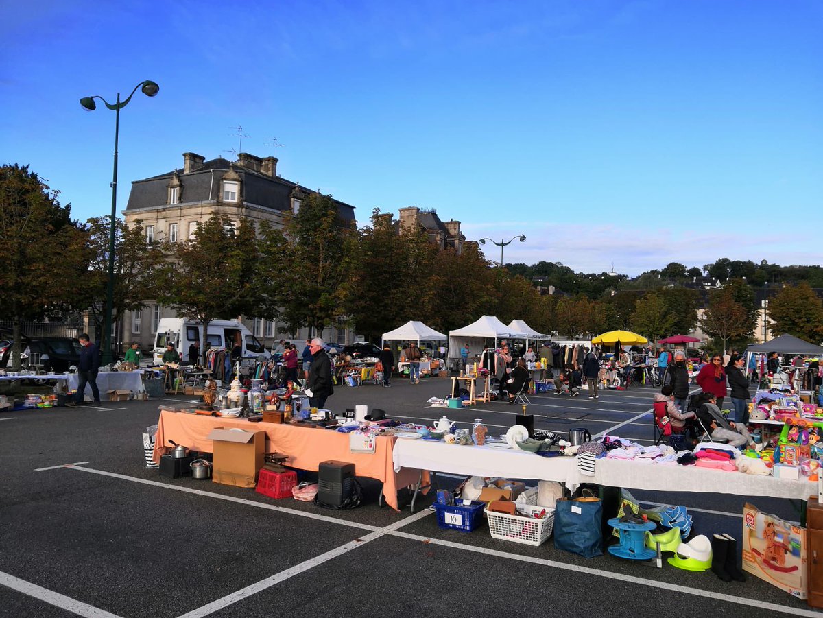 TcPondi's tweet photo. 📦 Vide Grenier TC Pondi 📦 

C’est parti pour notre brocante en plein air sur La Plaine 🤩

On vous attend nombreux et nombreuses toute la journée 👍🏼

@gyguillot @JestinHerve @JARNIGONM @VillePontivy https://t.co/er3RBSIFlr