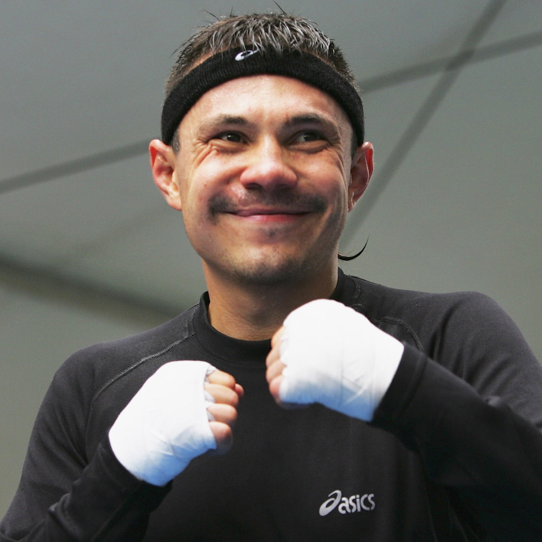 Happy 52nd birthday to Kostya Tszyu.

A world champion boxer with a world champion rat-tail. 