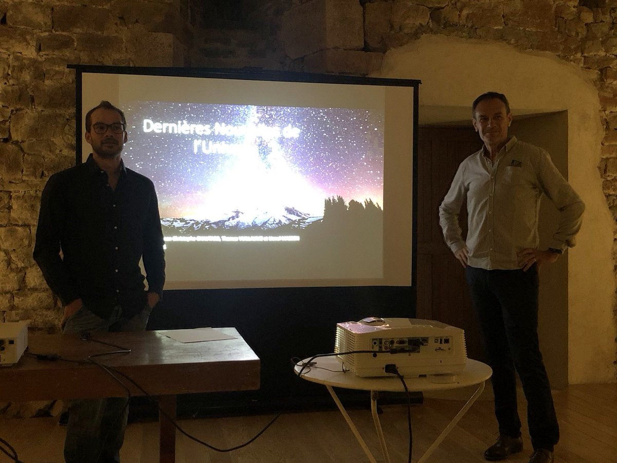 FactChecknMate's tweet photo. Conférence d'#astronomie au château de #Frontenay pour les #JourneesDuPatrimoine. Au programme: Histoire, cosmogonie, évolution de l'Univers, astronomie moderne et observations au télescope de Jupiter et Saturne 🏰🤓🌌🔭
Fantastique accueil dans un lieu magnifique 🙏
@JEP https://t.co/IbfDWhPyCj