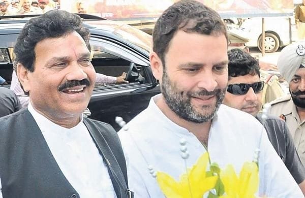 v_progressive's tweet photo. आ. @RahulGandhi जी,

एक समय था जब @INCIndia में राजीव जी के समय #वाल्मीकि_मजहबी समुदाय से ग्रह मंत्री हुआ करते थे और आज @INCPunjab में @raj_verka जी जैसे दिग्गज नेता को न तो कैबिनेट में कोई स्थान दिया जाता है ओर न कोई अहम पद ।
यहीं लापरवाही भविष्य में पार्टी को कमज़ोर करेगी । https://t.co/6VoeFXP1ge