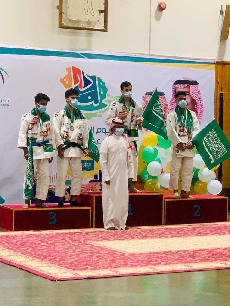 ahsn26477's tweet photo. اللهم لك الحمد اول مملكه 🥇 https://t.co/79Den5fL5q