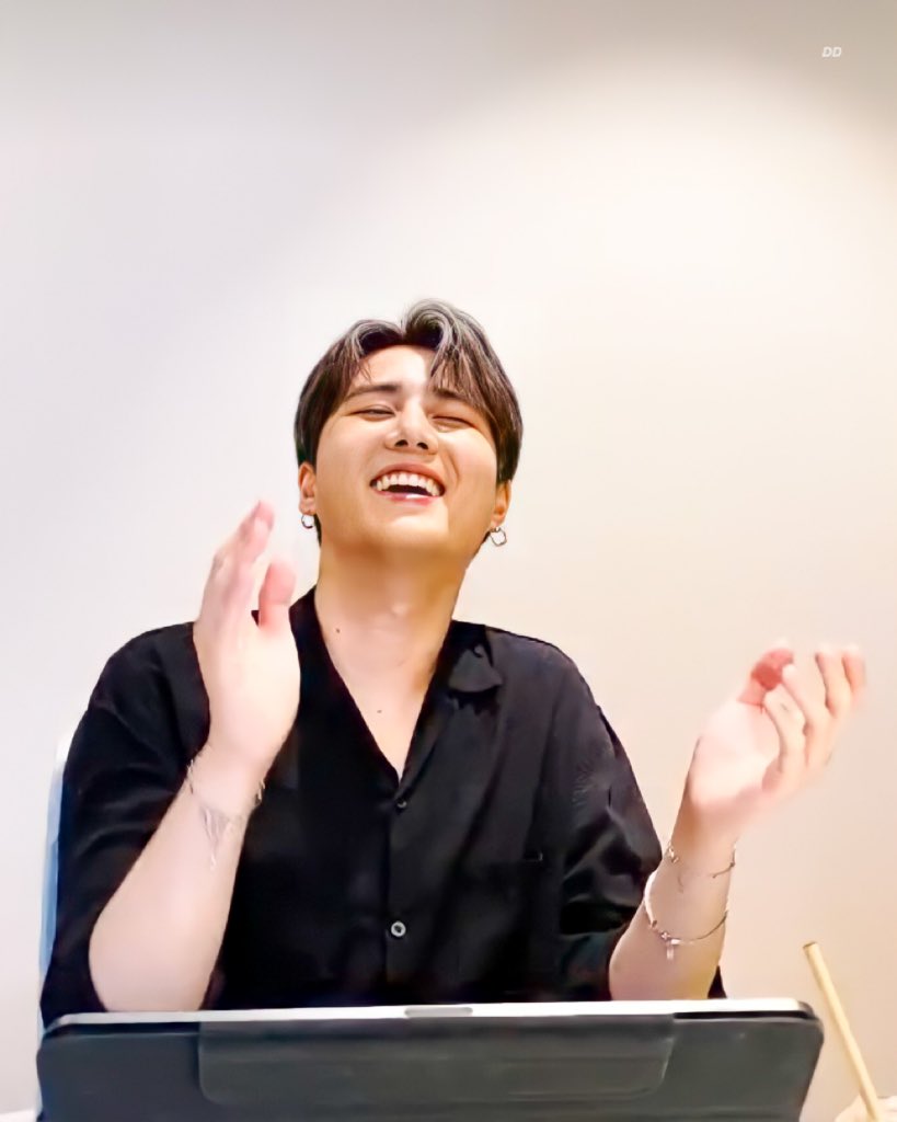 beombolony's tweet photo. 210919 Vlive Young K ๐ฆ (3/3)
#dayHD
#YoungK #์์ผ์ด https://t.co/z1n7EGcUxs