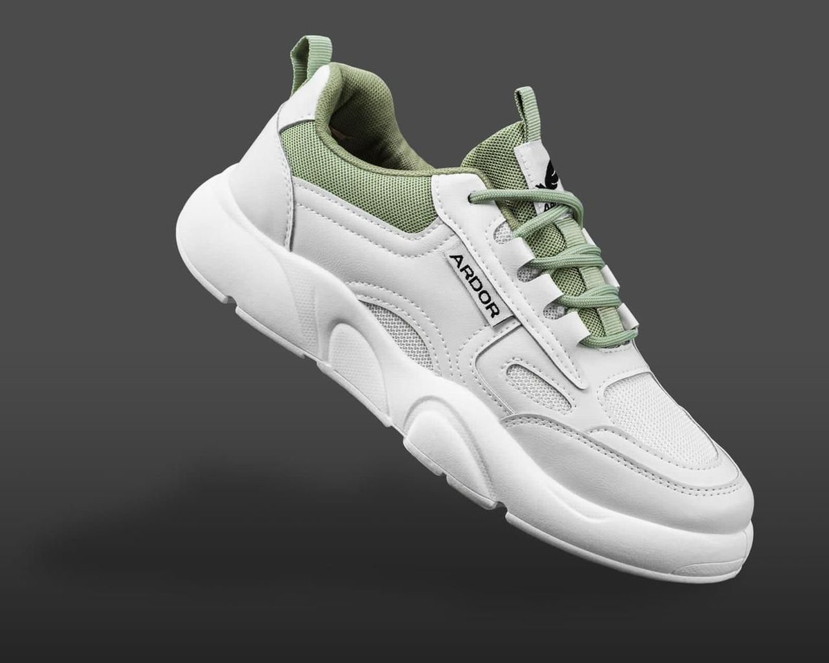 EsonaLina's tweet photo. @_TheeKweenin Size 7
#ArdorSneakers https://t.co/tlsJrSbKSo