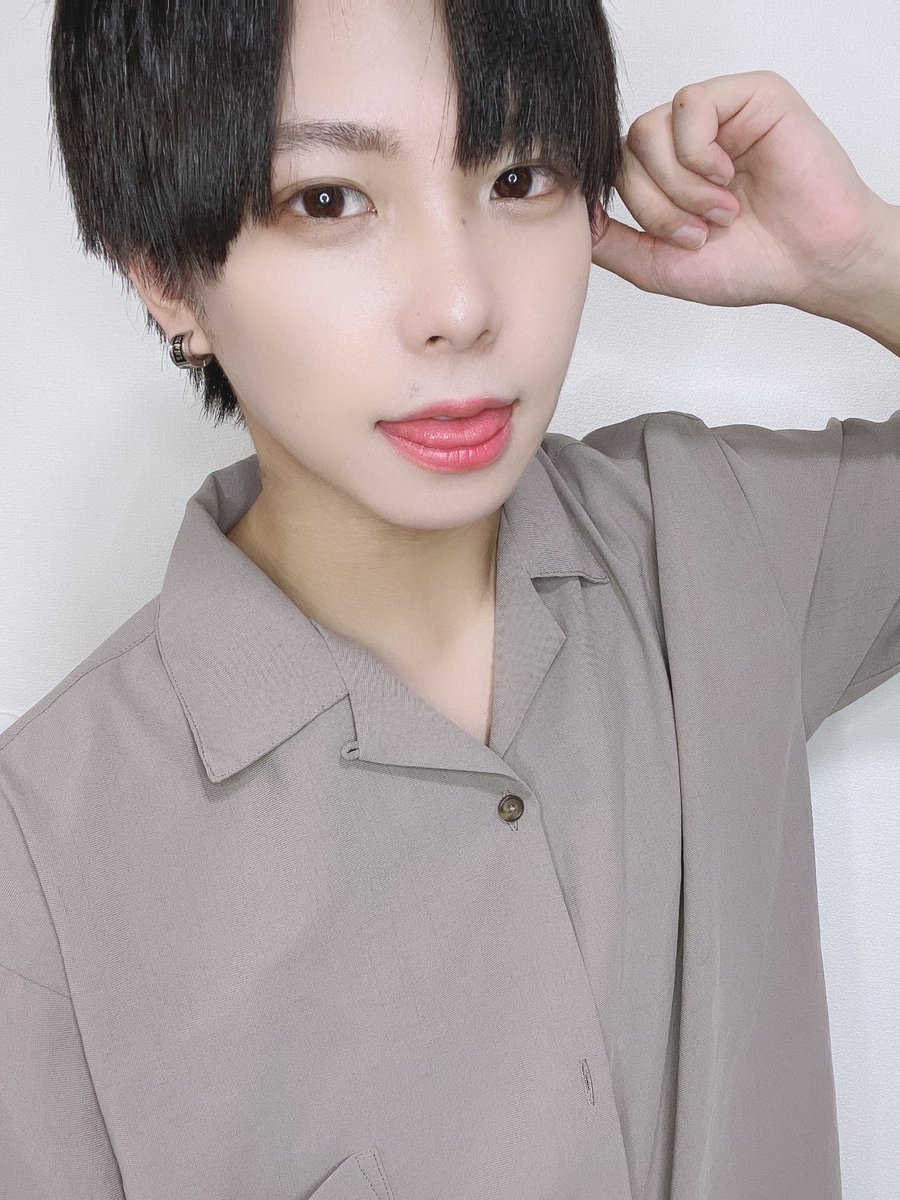 今日はメイク勉強したよ！💄

いつもと少しは違う？👼🤍