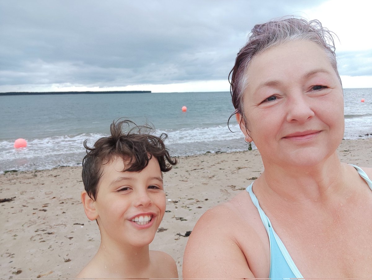 BethCllr's tweet photo. Great morning as ever at #BarryBuddon for the #greatangusbeachclean
Joined by @LynneDevine8 and my regular helper Rufus! 
@Monifietheco @MonifiethRotary
@AngusisACE 
(Had to squeeze in a wee dook, too! 🧜‍♀️) https://t.co/v5zZLTmx0y