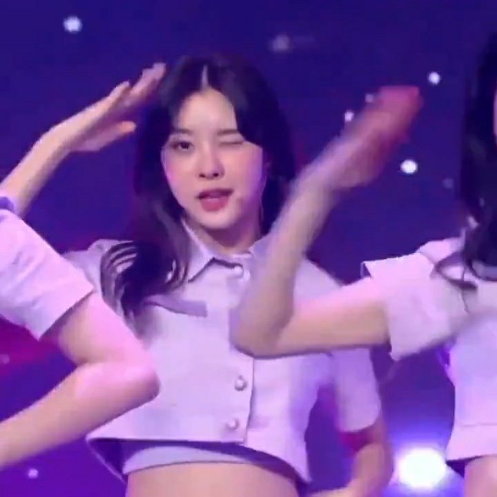 (📷) "Kim Dayeon" ㅡ KCON:TACT HI 5 ! 🌐

ดายอนวิ้งคึด้วยค่ะ น่ารักมากเลย •̥  ̫ •̥ เป็นซีนเล็กๆแต่ดายอนเทความน่ารักออกมาล้นหน้าจอเลย หวังว่าจะฮีลใจดยอนรัมดันในวันนี้ได้นะคะ ♡

#DAYEON #KIMDAYEON #김다연
#GirlsPlanet999 #걸스플래닛999