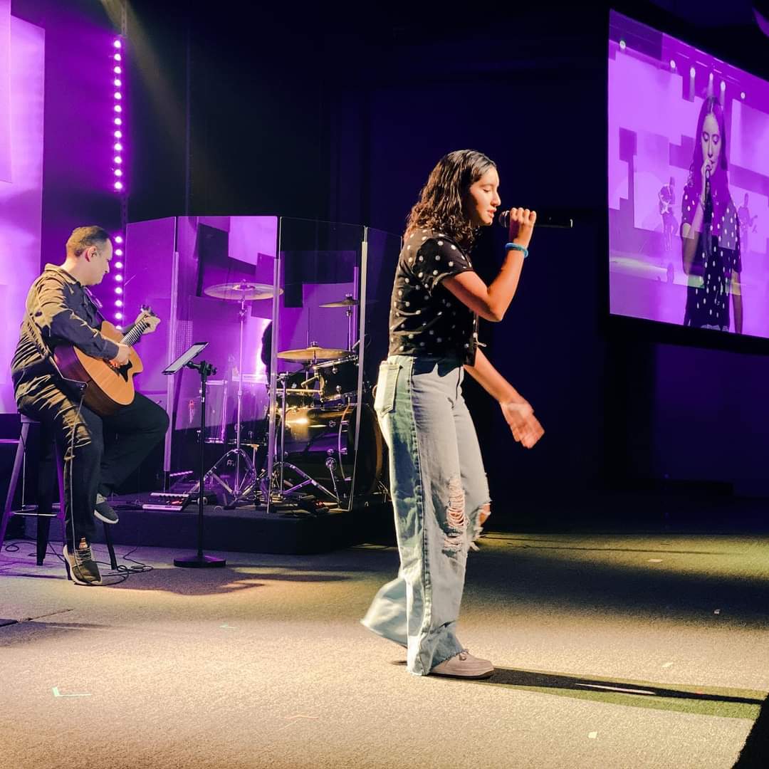 VidaInCDMX's tweet photo. ¡Hoy iniciamos con un especial musical imperdible! 
Valentina comienza nuestras reuniones con su dulce voz, y continuaremos con la tercera parte de #PaternidadE ElSiglo21 🙌🏼 
Nos vemos en línea a las 11:30 a.m. a través de YouTube o Facebook en @vidain_org https://t.co/BykeZkEkSd