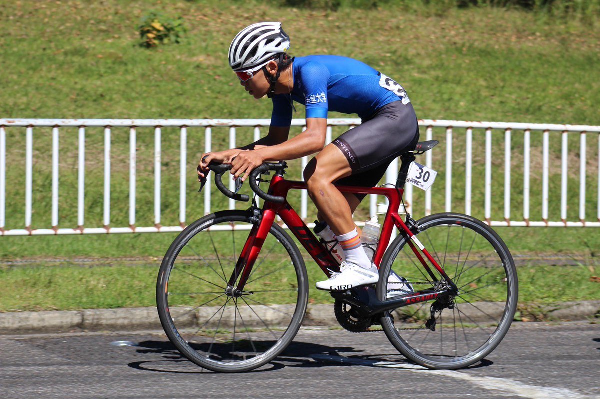 pxa_cycling's tweet image. 第36回全日本学生選手権個人ロードレース大会に渡邉和貴選手が出場し、3位入賞する事ができました。序盤はチームメイトの逃げのサポートで集団コントロールに入り、終盤は勝ち逃げを作るアタックを決めました。次は勝てるようにまた頑張ります。これからも応援宜しくお願いします。#DEVEL