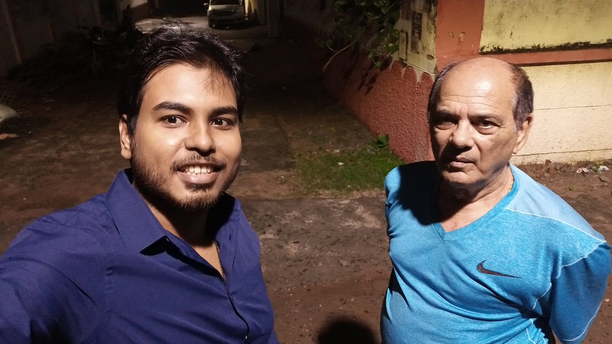 GyanWithSunny's tweet photo. Suddenly, I met SSRs #Father.....🙏
#Ssr #ssrforever #ssrians #ssrian #sushantsinghrajput #sushantsingh #sushant #sushantsinghrajputfans #sushantfather #ssrlovers #ssrfan #ssrfans #sushantsinghrajput_forever #sushantsinghrajputfc
@itsSSR https://t.co/JZCQr8oY0T