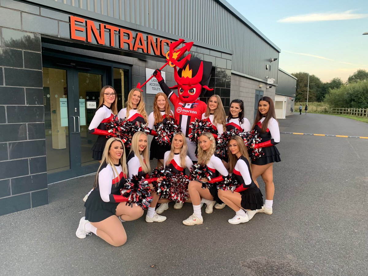Had the best night on Friday with the best girls <a href="/redangelsdance1/">Red Angels Dance Team</a> doing what we love and supporting <a href="/SalfordDevils/">Salford Red Devils 👹</a> at the final home game! Until next year ❤️