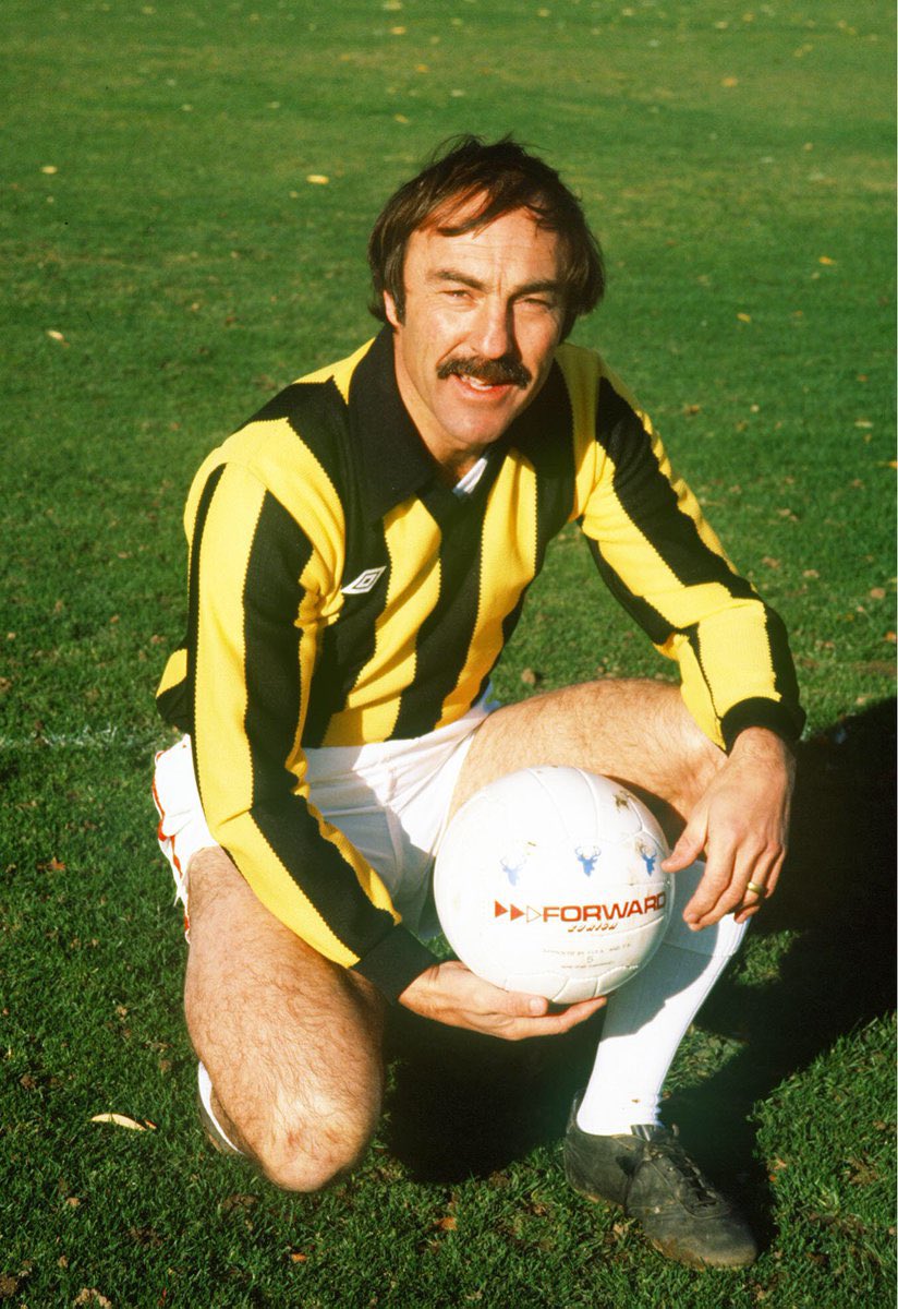BarnetFC's tweet photo. We are deeply saddened to learn of the passing of our former player Jimmy Greaves at the age of 81. 

Jimmy won the Club’s Player of the Season award in 1977/78.

Our thoughts are with his family and friends during this difficult time.

#BarnetFC🐝 https://t.co/vG7919UEri