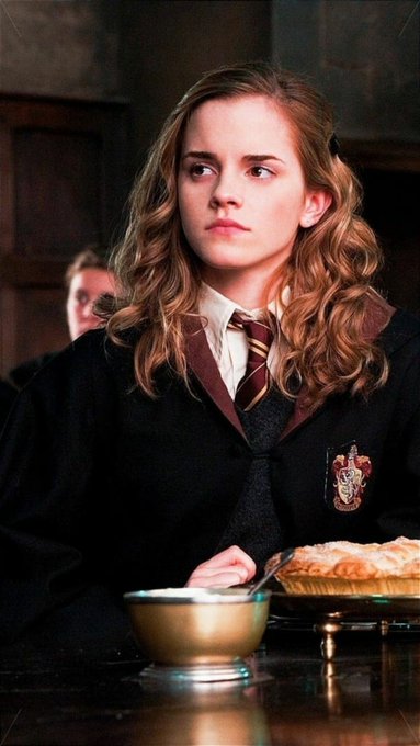 I almost forgot, today is our queen birthday!! Happy Birthday Hermione Granger 