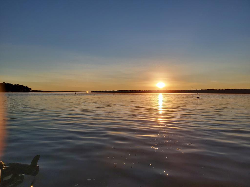 Beautiful morning on Pigeon Lake