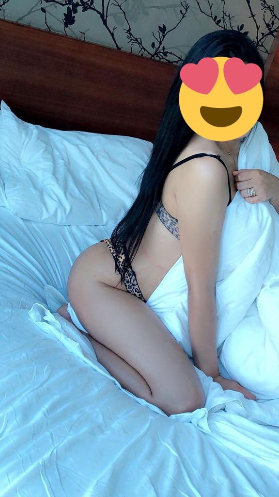 82oc6E's tweet photo. بنات مغربيات وسوريات صغيرات ونظيفات من 18 لين 21 سنة احجز داخل ابوظبي وكلمني 0463250601 https://t.co/SFvo9Vu7kz