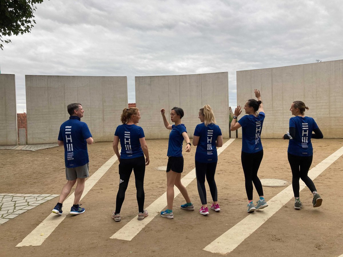 angelalinghuang's tweet photo. 🏃🏻♀️🏃🏃🏻♀️🎉🥳 Booyah!
Hanse? Läuft!! 😎 War super heute mit dem @hansemuseum_eu
Team beim #CityLauf Lübeck!
#HanseRun #Hanse4ever https://t.co/uVaobCquO5