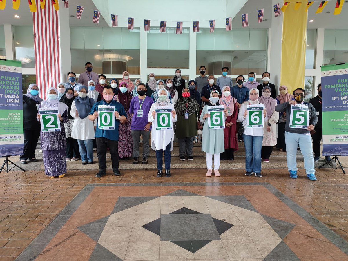 usim's tweet photo. PPV IPT Mega USIM menutup tirainya pada hari ini setelah beroperasi dari 28 Jun 2021, pemberian vaksin secara keseluruhan sebanyak 200,665 dos telah diberikan kepada penduduk Negeri Sembilan dan sekitarnya.
#LindungiDiriLindungiSemua
#PPVIPTMegaUSIM
#DenDahVaksin
#USIMJagaSemua https://t.co/QREyaS2yB3