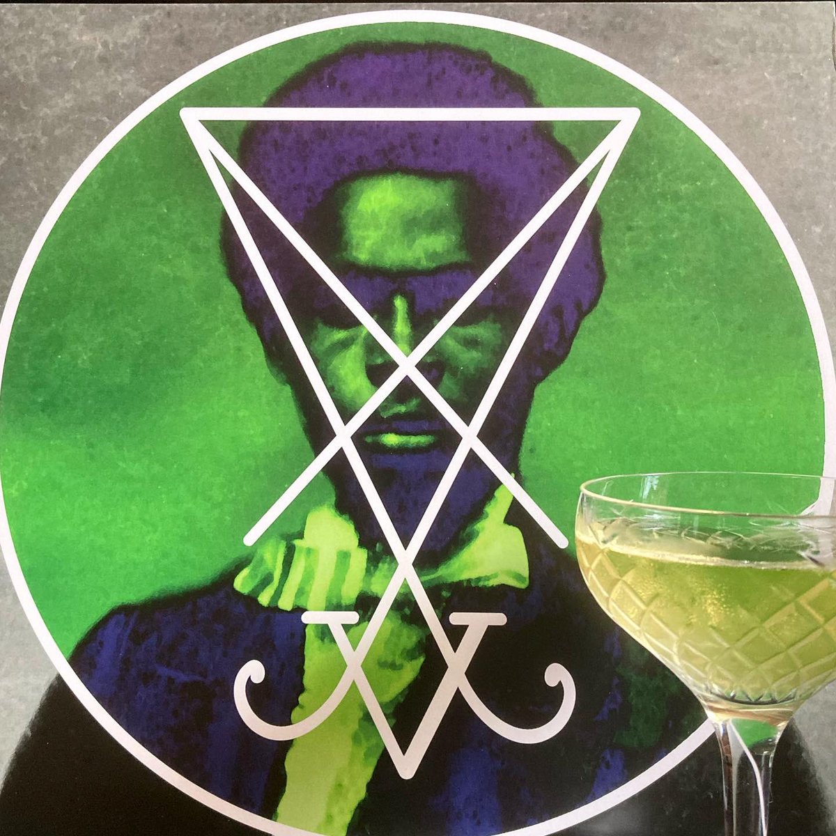 PhilAlexanderUK's tweet photo. Praise be…
#zealandardor #devilisfine #blackmetal #gospel #vinylcommunity #sundayservice #laurentperrier #heavylunch https://t.co/9gK3AzTlKQ