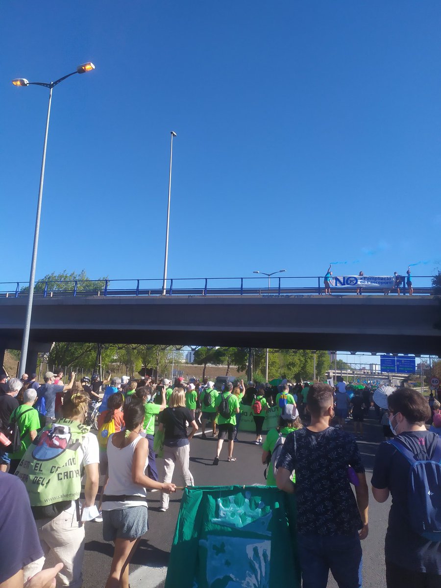 Ens hem sumat al bloc del Baix Llobregat #SalvemElDelta per dir NO a l'ampliació de l'aeroport i NO a la destrucció del delta del Llobregat. 

I SÍ a fer realitat prioritària el Parc Agrari, SÍ a garantir la xarxa d’espais naturals connectats del Delta. #MenysAvionsMésVida