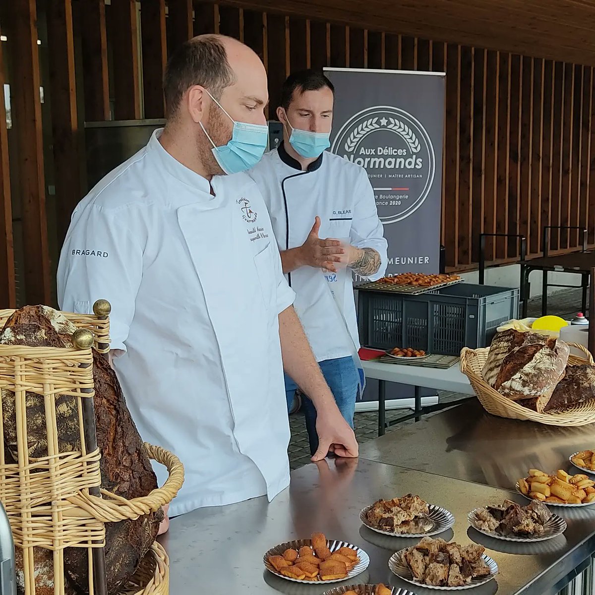 BonnenfantEddy's tweet photo. Salon à table a #Caudebec .
Nouvelle configuration et nouveau lieu , mais tout aussi passionnant et gourmand ... https://t.co/3FMzQXw37G