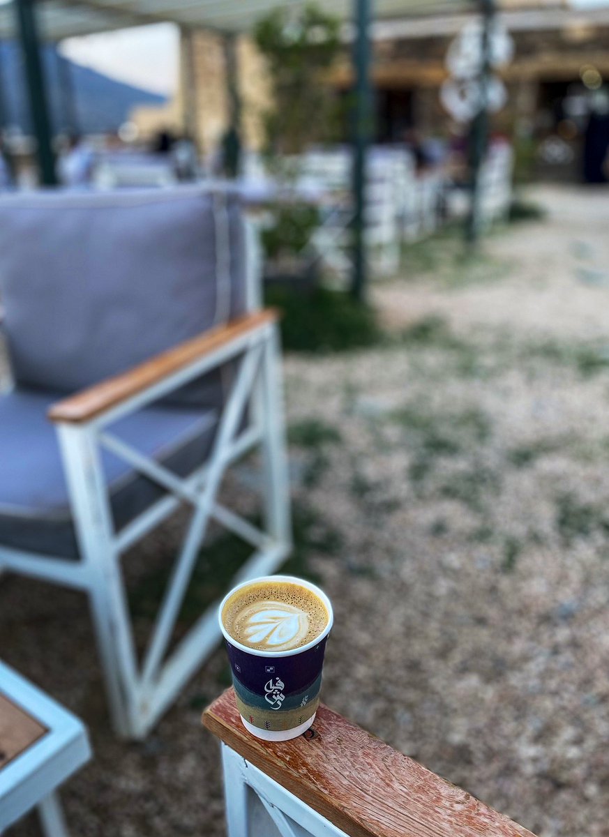 ᗷᗪOOᖇ . ♪ ☕︎︎ tweet media