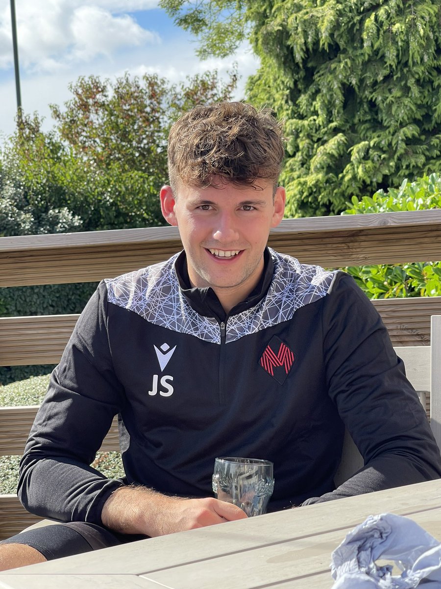 Much needed point after last weeks heavy defeat. This mornings game, full of drama ends 2-2 against Holbrook St Michael’s.

⚽️ L.Orme
⚽️ R.Gosling

MOM- Jack Scothern

#OneOfOurOwn