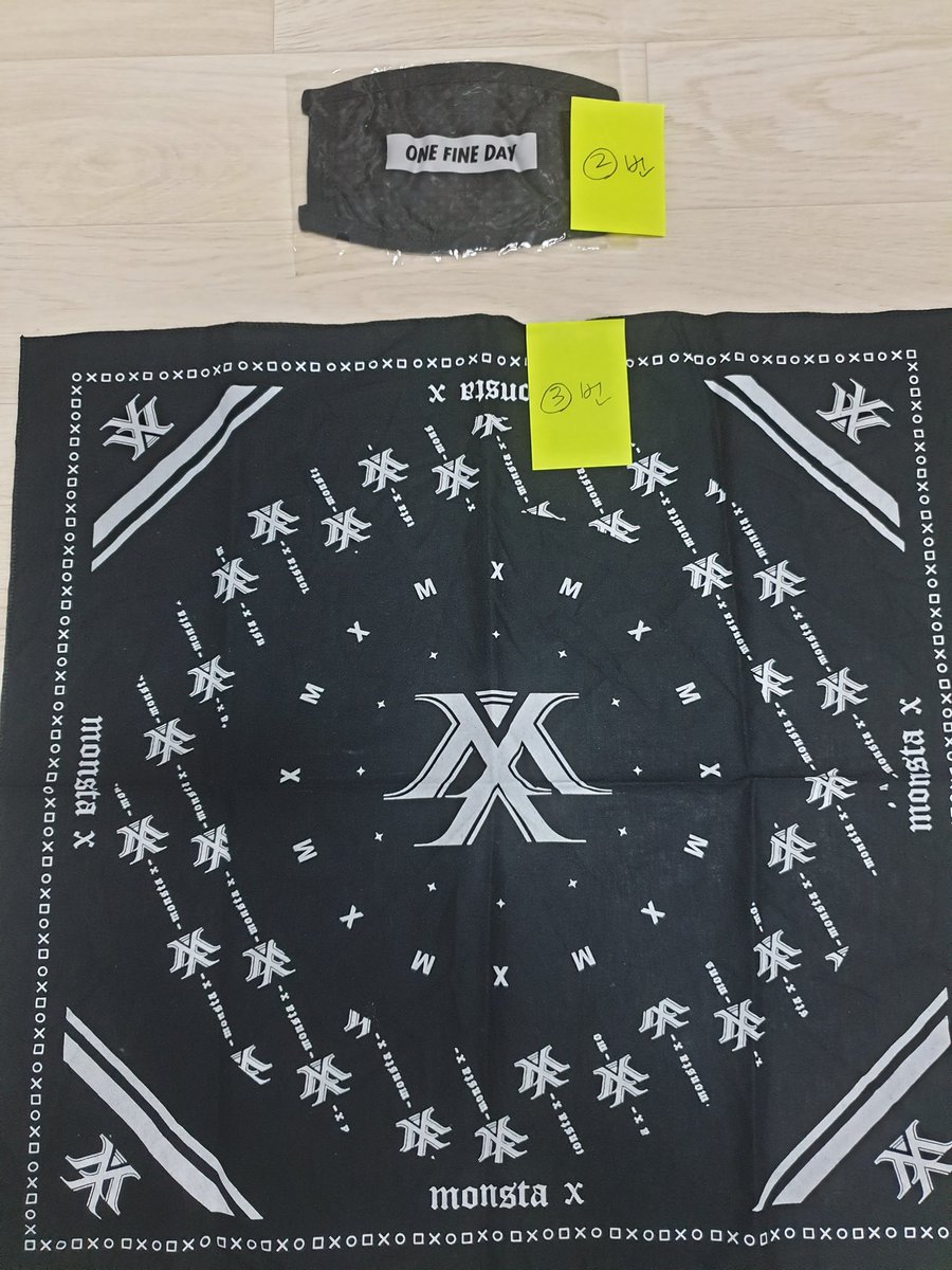 monstax_goodss's tweet photo. 몬스타엑스 첫번째 공식굿즈 양도합니다
Selling Monsta X 1st Official Goods
2번-마스크(Mask)
3번-반다나(bandana) 
편하게 디엠주세요
dm plz
#몬엑 #셔누 #원호 #민혁 #기현 #형원 #주헌 #아이엠 #MONSTA_X #MONSTAX https://t.co/ShoVtBcKG9