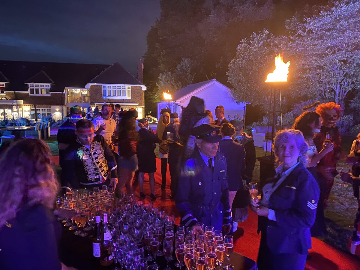 Simon P Parties tweet media