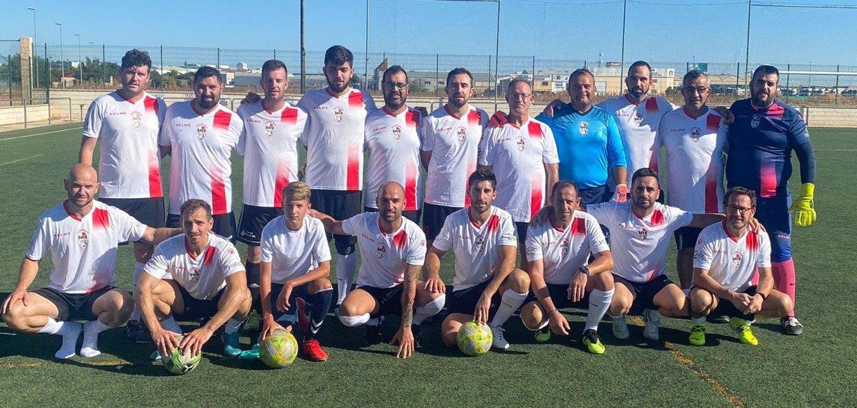Primer partido de pretemporada, buen comienzo, buenas sensaciones, seguimos trabajando.
Vamos equipo💪💪💪