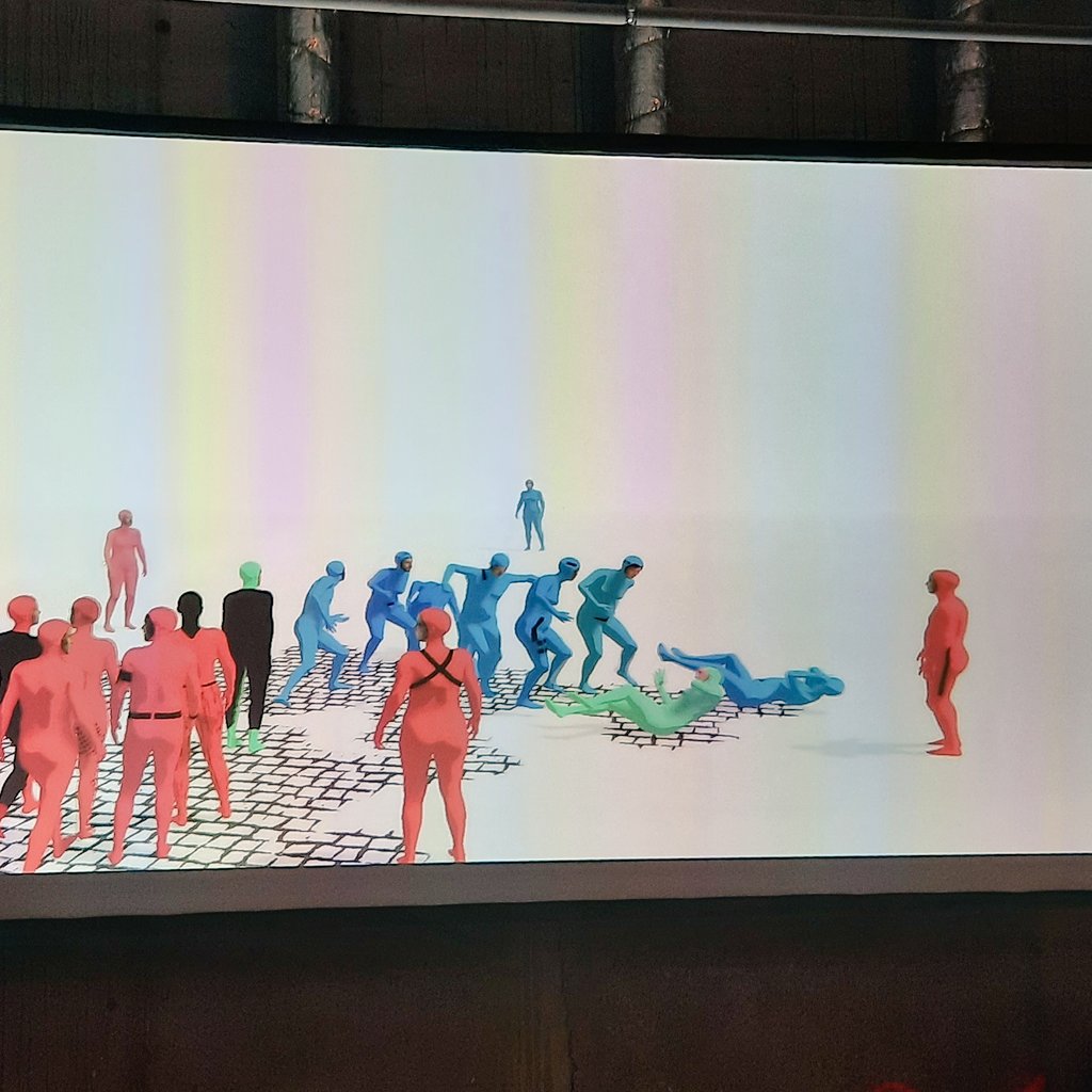 In #Captured you are transfered into the machine via your avatar and interact with others in a #VirtualReality.
Poses the question if we'll have virtual selfs in the future that interact on our behalf🤔
Wouldn't mind having one answering mails😁
#silbersalzfestival