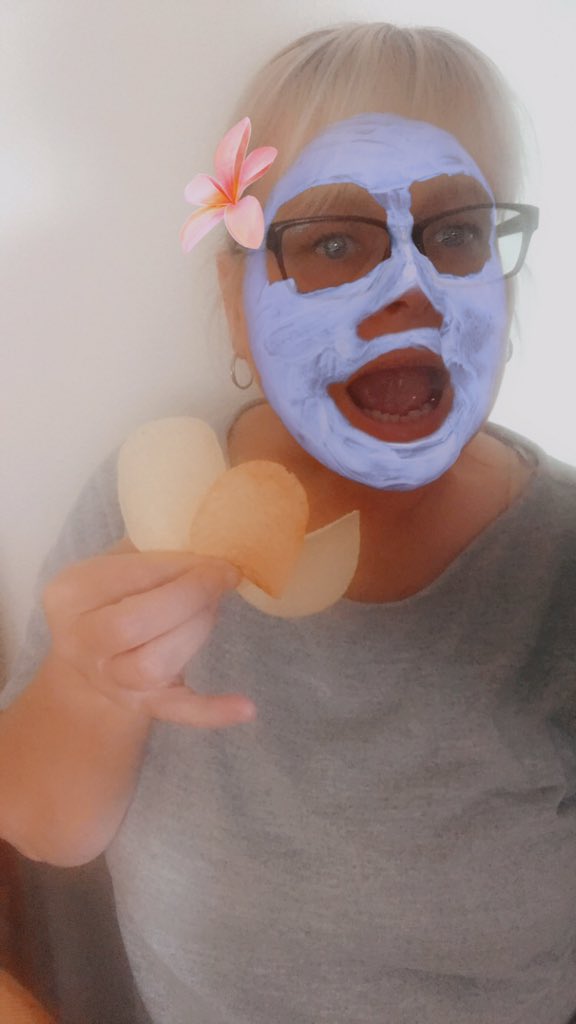 Sally_Purell's tweet photo. @Pringles #PringlesStacknShare Pringle time https://t.co/5Q8Odko8A4