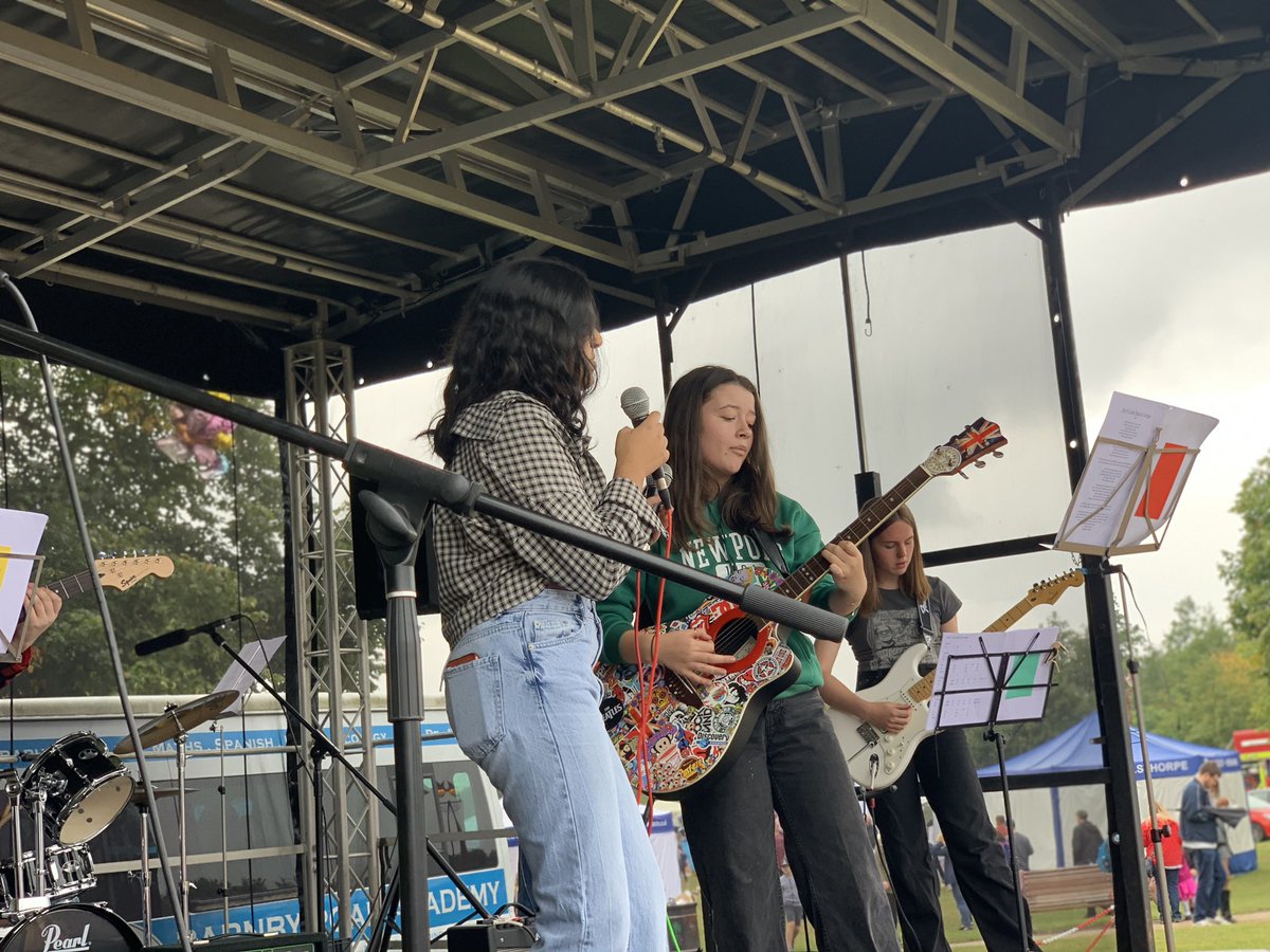 NGHSmusic's tweet photo. Our Year 11 @NottmGirlsHigh band Mediocre put on a great show in Newark this afternoon raising money for @CBNtweets. Our huge thanks to the girls and @timmygharris for all that they do. #musicinthecommunity https://t.co/YZZsK7kQuM