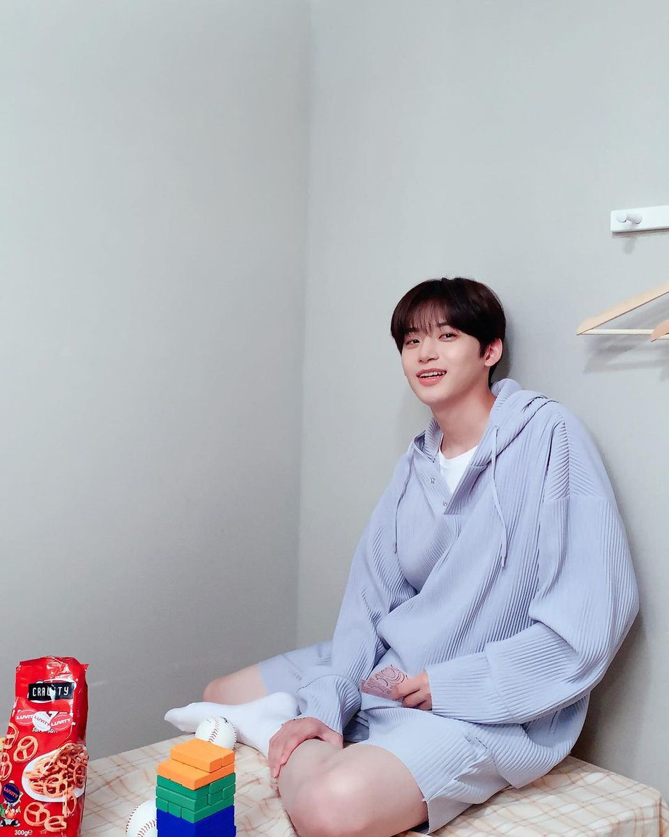 ًJungmo. tweet media
