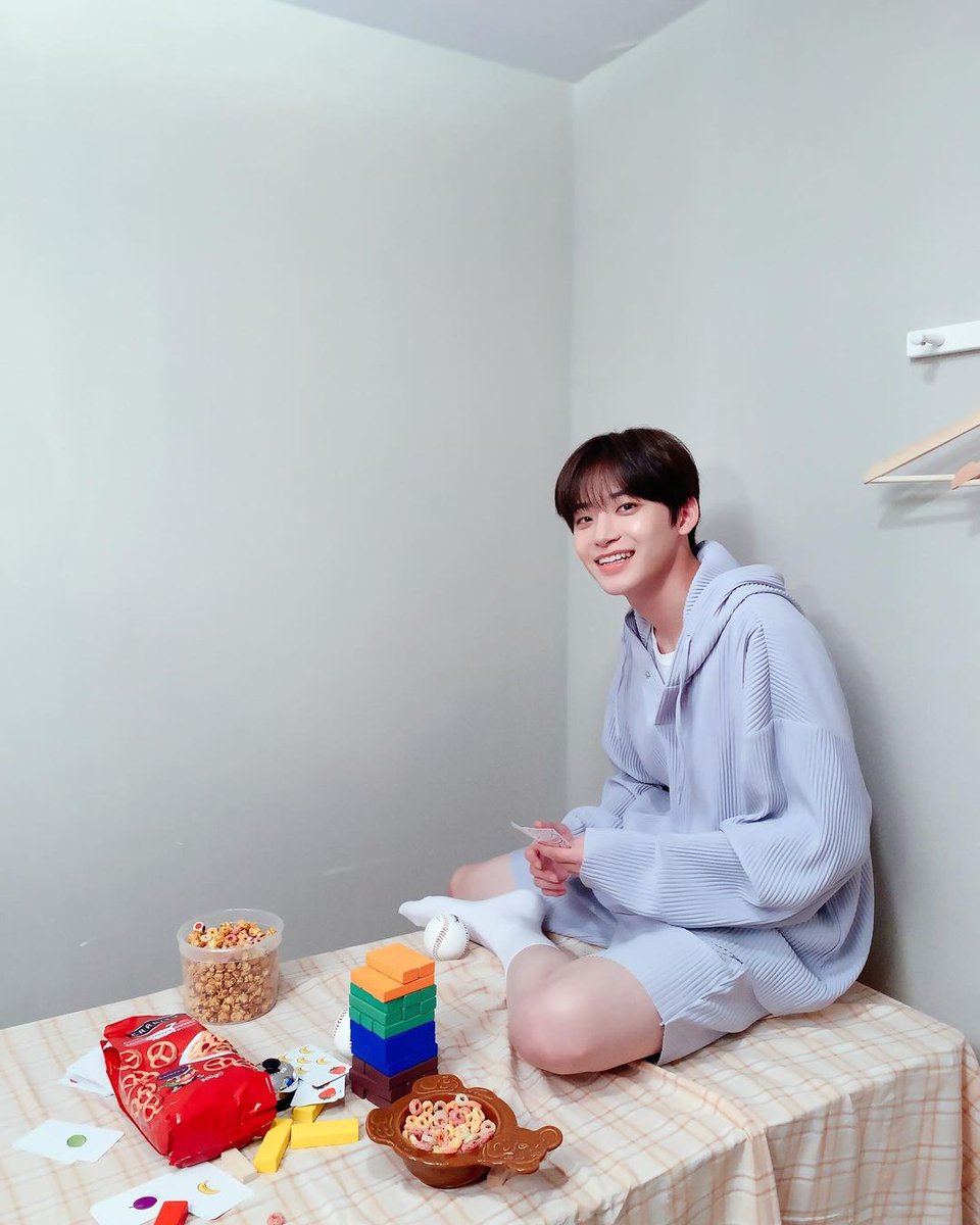 ًJungmo. tweet media